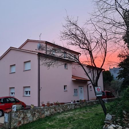 Apartment Nora Near The Beach PUY Exterior foto